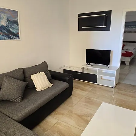 Giovanni Apartment