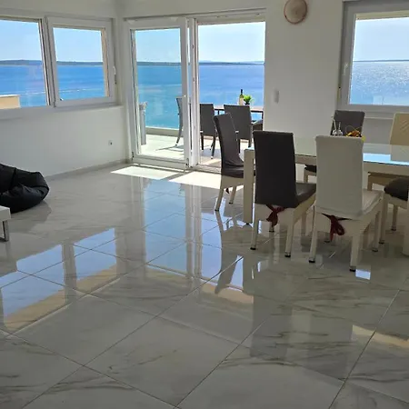 Giovanni Apartment *