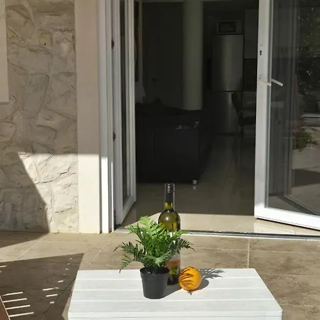 Giovanni Apartment Mandre