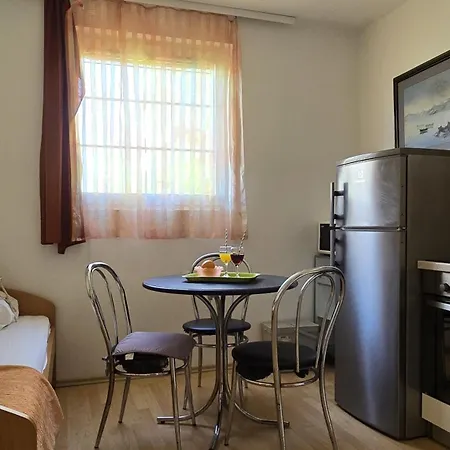 Giovanni Apartment Mandre