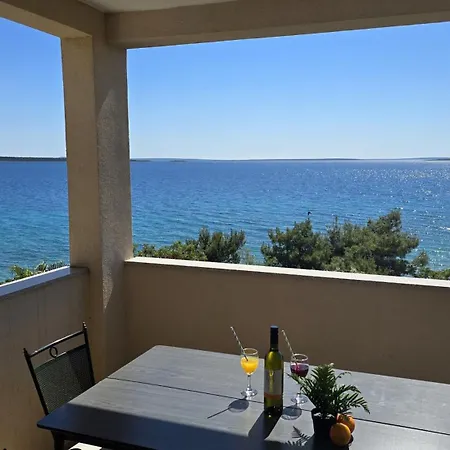 Giovanni Apartmán Mandre