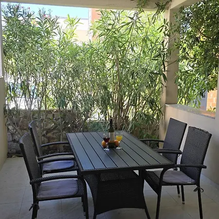 Giovanni Apartmán Mandre